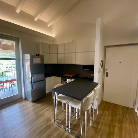 Modern Apartment With Terrace And Mezzanine Floor Colico Extérieur photo